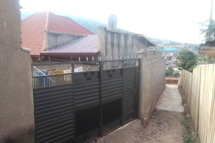 Rwezamenyo: Urujijo ku mibiri 30 y’abazize jenoside yagaragaye mu mifuka mishya isigaye ishyirwamo Sima