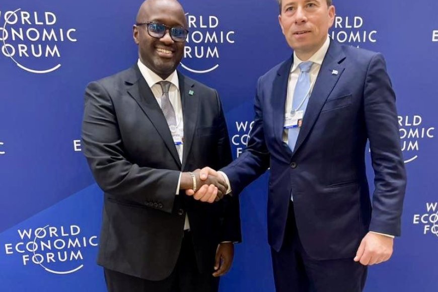 Min. Nduhungirehe yaganiriye n’umuyobozi mukuru wa OCHA ku bibazo by’ubutabazi mu karere