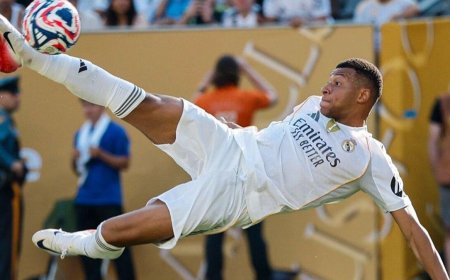 Kylian Mbappe yiyunze ku barimo Lionel Messi na Cristiano Ronaldo