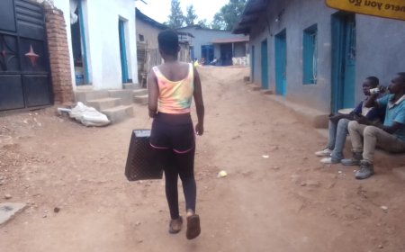 Nyarugenge: Amaze umwaka ararana n’abasore batatu barimo umukunzi we