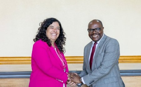 Minisitiri w’Intebe Dr. Nsengiyumva yagiranye ibiganiro na Ambasaderi wa EU mu Rwanda