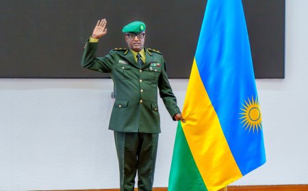 Minisitiri w'intebe yayoboye irahira rya Col. Sumanyi nk’umushinjacyaha mukuru wa gisirikare