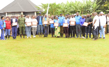 Iburasirazuba: Abayobozi bahize abandi mu guhanga udushya bahawe ibihembo