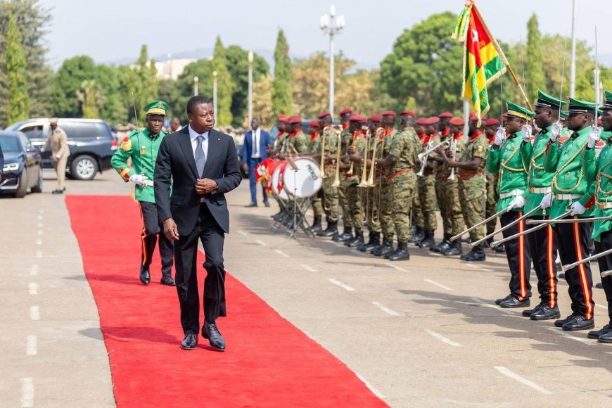 Perezida Faure Gnassingbé yagiriye uzinduko i Luanda ku bibazo bya RDC