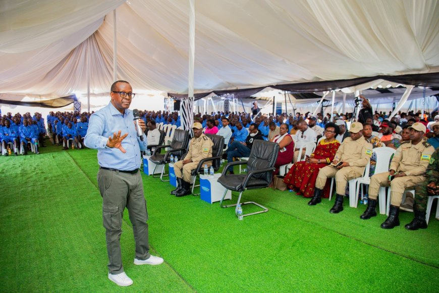 Minister Dr. Bizimana urges prisoners to transform and rejoin the Rwandan community