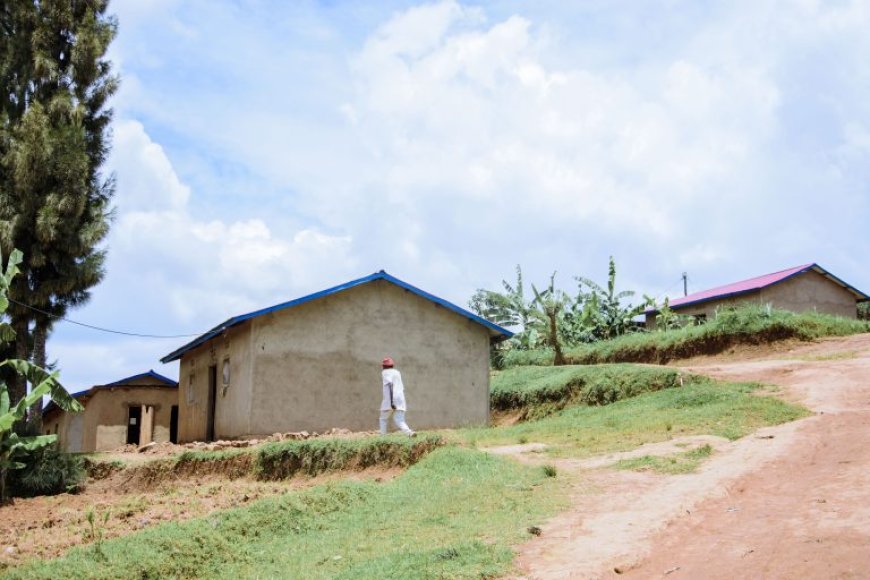 Nyaruguru: Abimuwe mu manegeka barashimira Leta yabatuje ahari amazi meza n’amashanyarazi