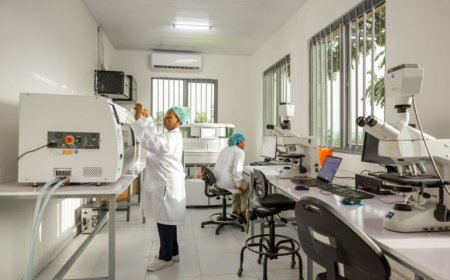 Huye: CHUB yatangije serivisi zo kubaga ubwonko hifashishijwe ikoranabuhanga rigezweho