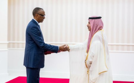 Perezida Kagame yakiriye ba ambasaderi  bashya 20