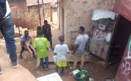 Kigali: Hari ababyeyi bakura abana mu ishuri  bakabatuma gushaka ibyuma