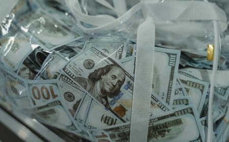 RDC: Amadolari arenga 3M yafatiwe ku Kibuga cy’Indege akomeje guteza impaka