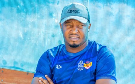 Rwaka Claude nyuma yo gutwarana na Rayon Sports WFC igikombe arasaba abakinnyi