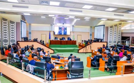 Minisitiri w'Ubutegetsi bw'Igihugu yagaragaje uruhare rw'abaturage mu kubaka ibikorwa remezo