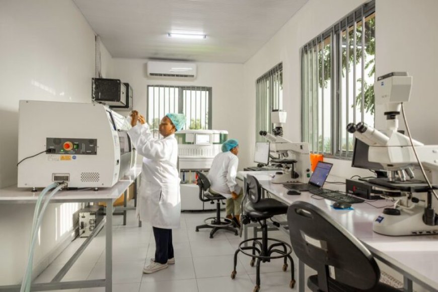 Huye: CHUB yatangije serivisi zo kubaga ubwonko hifashishijwe ikoranabuhanga rigezweho