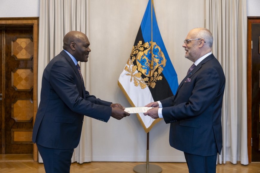 Amb. Dushimimana presents credentials to Alar Karis Estonia’s President