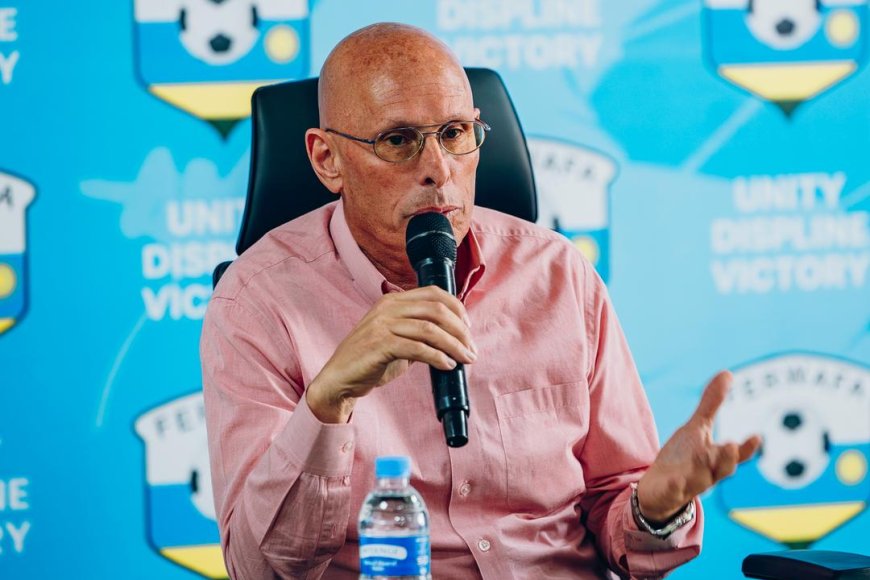 Perezida wa FERWAFA yatangaje ibintu byagendeweho bahitamo Stephen Costantine