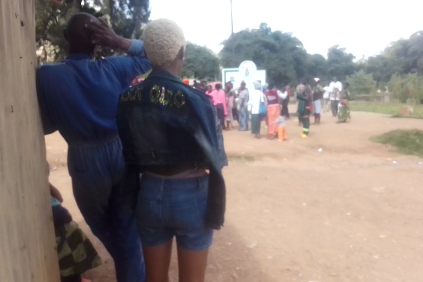 Kigali: Yamennye telefone y'umugore we  nyuma yo kuyisangamo imitoma y'undi mugabo.