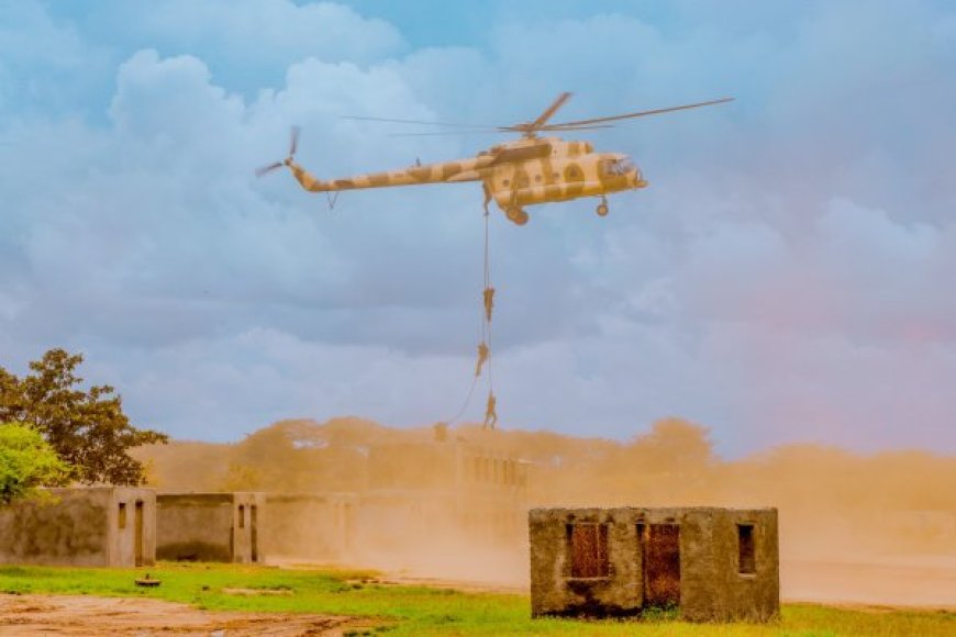 Abasirikare bo mu nzego zitandukanye barangije amahugurwa y’ingabo zidasanzwe(Amafoto)