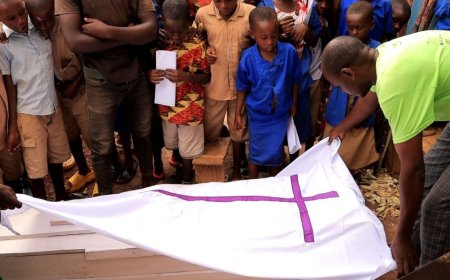 Gatsibo: Yabitswe ko yapfuye ku munsi wo kubeshya, bamenya ko ari muzima bagejeje isanduku iwe