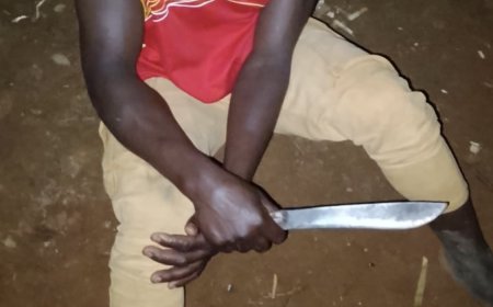 Nyamasheke: Yafunzwe akekwaho gutegera abantu mu nzira afite icyuma n'umuhoro