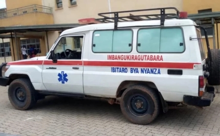 Nyanza: Imbangukiragutabara yagonganye na moto umugenzi wari uyiriho ahita ahasiga ubuzima