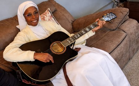 Hope yasubiyemo indirimbo ya Kamaliza ikangurira Abanyarwanda kwegera Imana