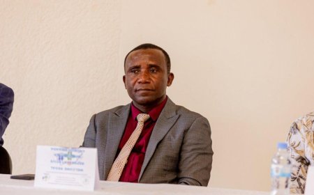 Bombori Bombori mu Itorero Inkurunziza: Pasiteri Juvenal yashyize ku ibere benewabo