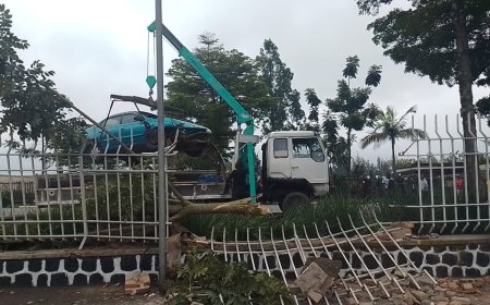 Musanze: Umushoferi yataye umuhanda agonga urugo rw’Akarere