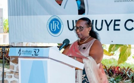 "Kugira abahanga badafite ubumuntu ntacyo bimaze.” Mukantaganzwa yahanuye abiga Kaminuza