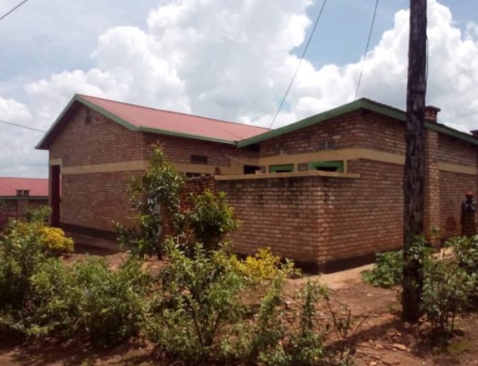 Huye: Abarokotse Jenoside yakorewe Abatutsi barashima Leta yabatuje mu midugudu y’icyitegererezo