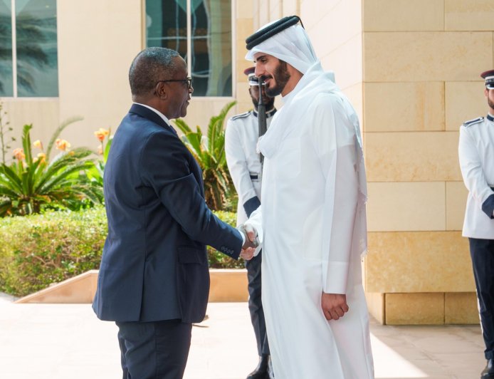 Perezida Kagame yoherereje ubutumwa Emir wa Qatar
