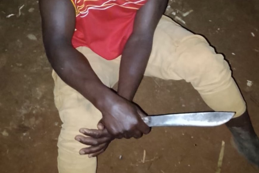 Nyamasheke: Yafunzwe akekwaho gutegera abantu mu nzira afite icyuma n'umuhoro