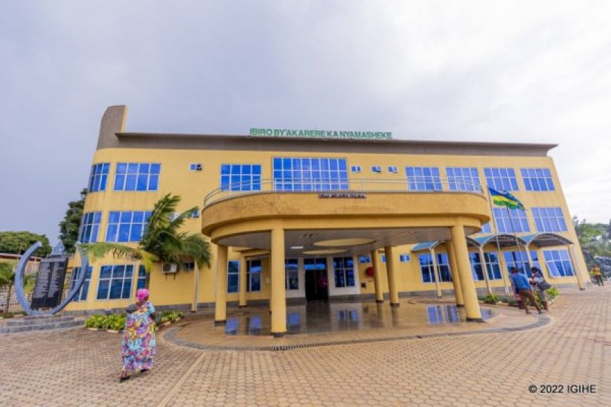 Nyamasheke: Abaturage barenga 100 bamaze kuva mu isantere ya Kirambo