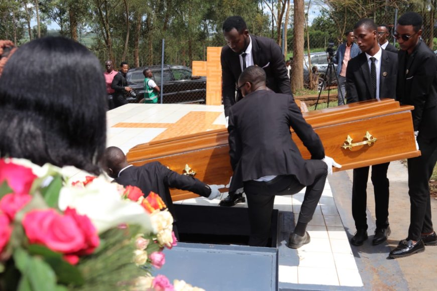 Rwamagana: Hashyinguwe mu cyubahiro imibiri y'abishwe muri Jenoside yakorewe Abatutsi mu 1994 harimo 20 yabonetse mu kiyaga cya Muhazi