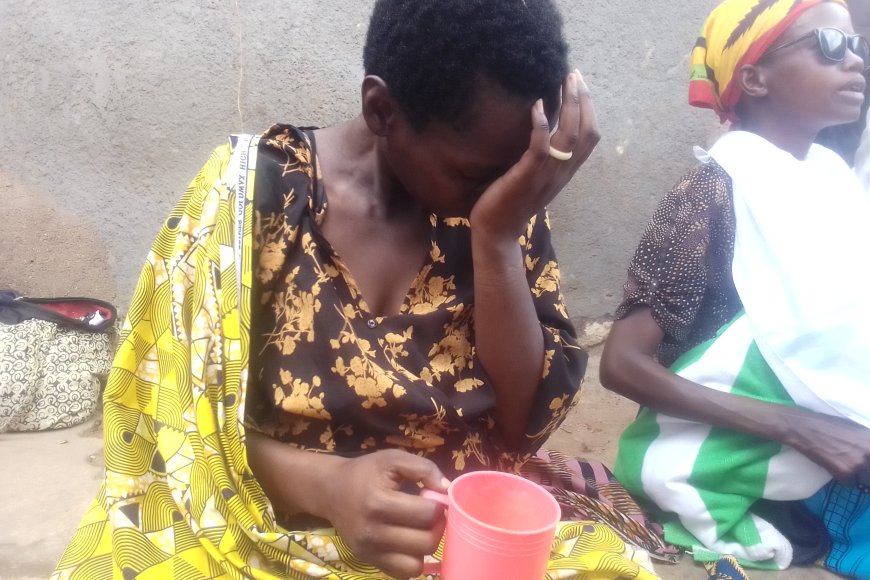 Kimisagara: Umukobwa yabyariye mu muhanda bitungura benshi (Amafoto)