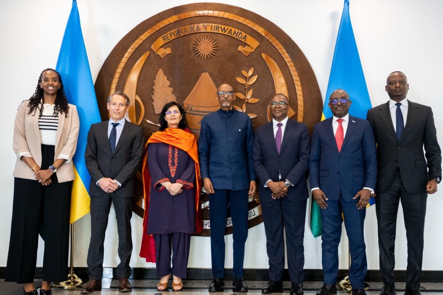 Perezida Kagame yagiranye ibiganiro n’abayobozi muri WHO na Gavi ku buzima rusange