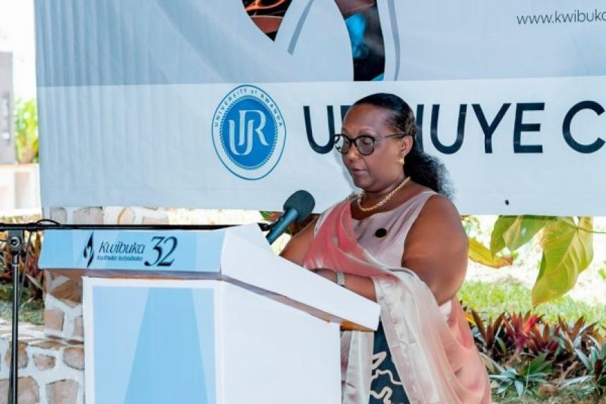 "Kugira abahanga badafite ubumuntu ntacyo bimaze.” Mukantaganzwa yahanuye abiga Kaminuza