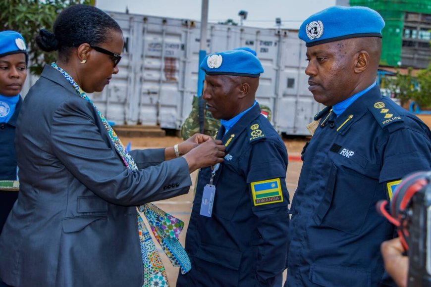 Centrafrique: Abapolisi b’u Rwanda bari mu butumwa bw'amahoro bambitswe imidali y’ishimwe