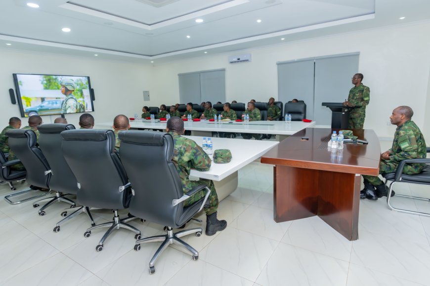 Abasirikare ba Military Police basoje amahugurwa basabwa gukomeza kuba intangarugero