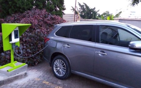 MININFRA yaciye amarenga ku ikurwaho ry'imodoka zikoresha mazutu na lisansi mu Rwanda