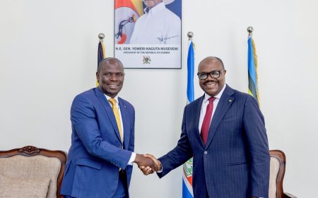Minisitiri w’Intebe Nsengiyumva yageze i Kampala mu muhango w’irahira rya Perezida Museveni