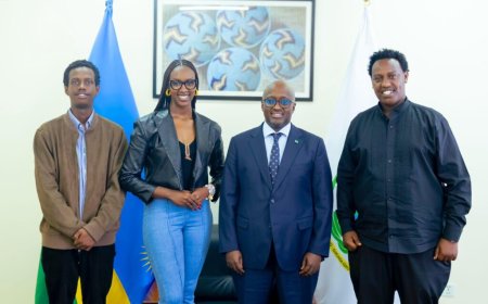 Minisitiri Nduhungirehe yongeye kugaragaza ko ari umufana wa Bwiza