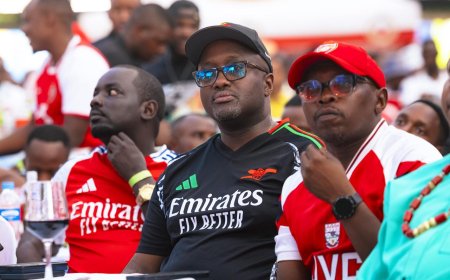 Minisitiri Nduhungirehe yishimiye impano Arsenal FC yahaye Abanyarwanda