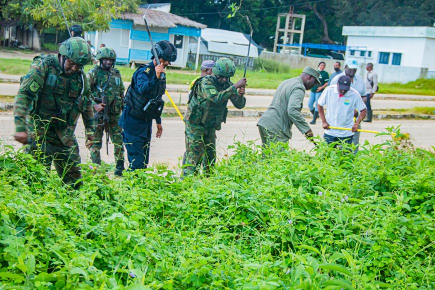 Ingabo z’u Rwanda zifatanyije n’abaturage ba Mozambique mu muganda