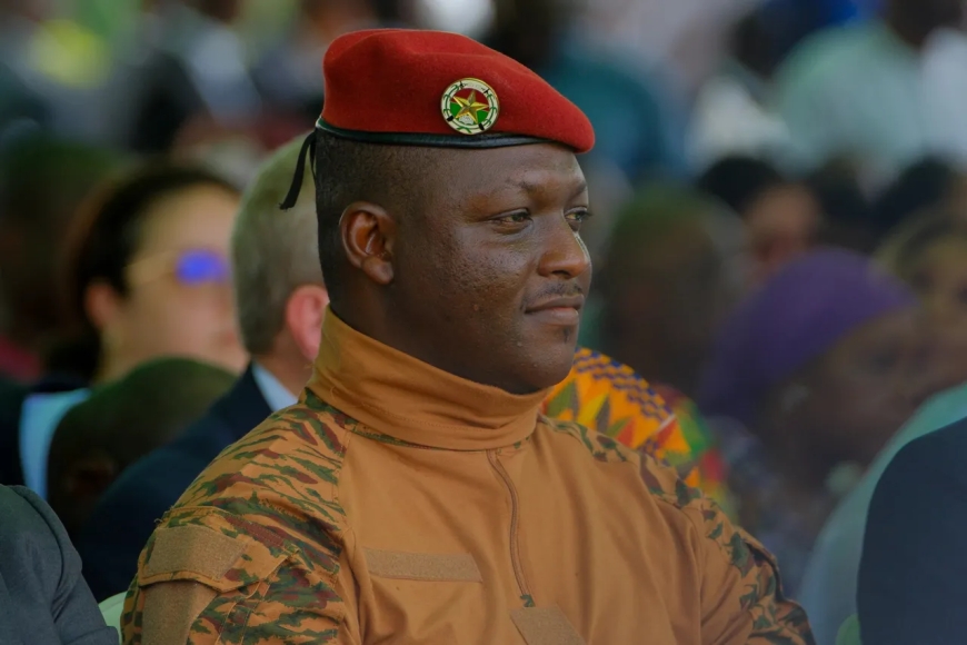 Uko Captain Ibrahim Traoré yazamutse akava ku kuba umusirikare muto akaba Perezida