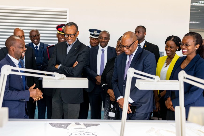 Perezida Kagame yasuye uruganda rutunganya zahabu muri Botswana