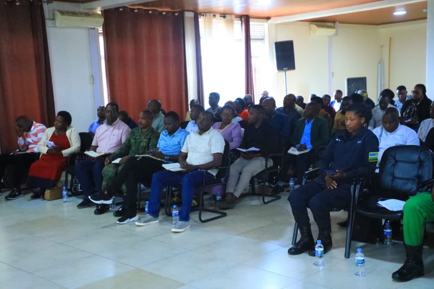 Nyaruguru: Muri gahunda y’Ishuri ry’Uburezi ku Buyobozi igiye kunoza serivisi zihabwa abaturage