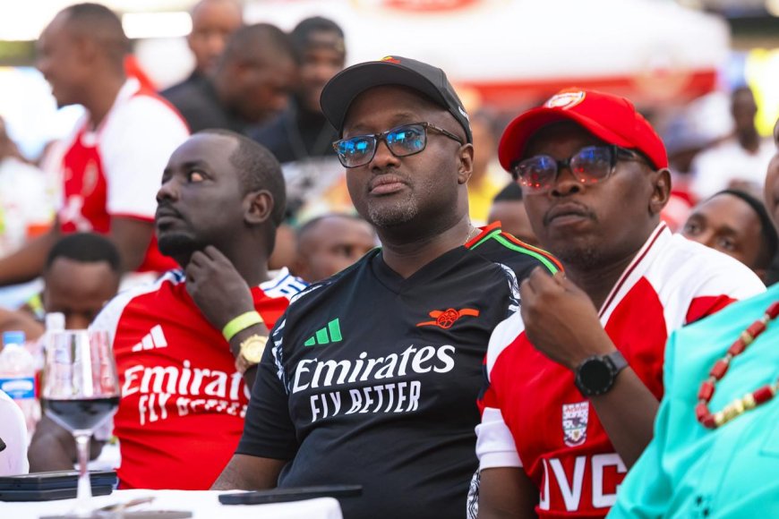 Minisitiri Nduhungirehe yishimiye impano Arsenal FC yahaye Abanyarwanda