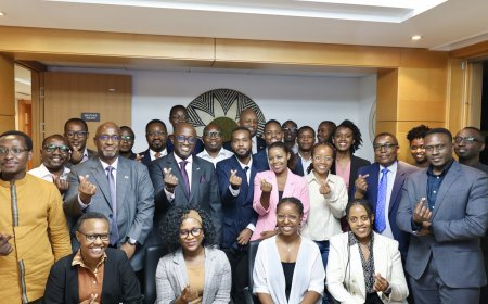Minister Nduhungirehe meets Rwandan community in South Korea during Seoul visit