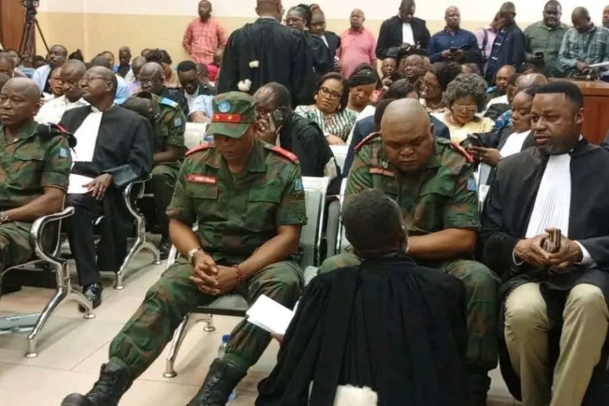RDC: Urukiko rugiye gutangira kuburanisha Gen. Tshiwewe n'abandi basirikare bakuru