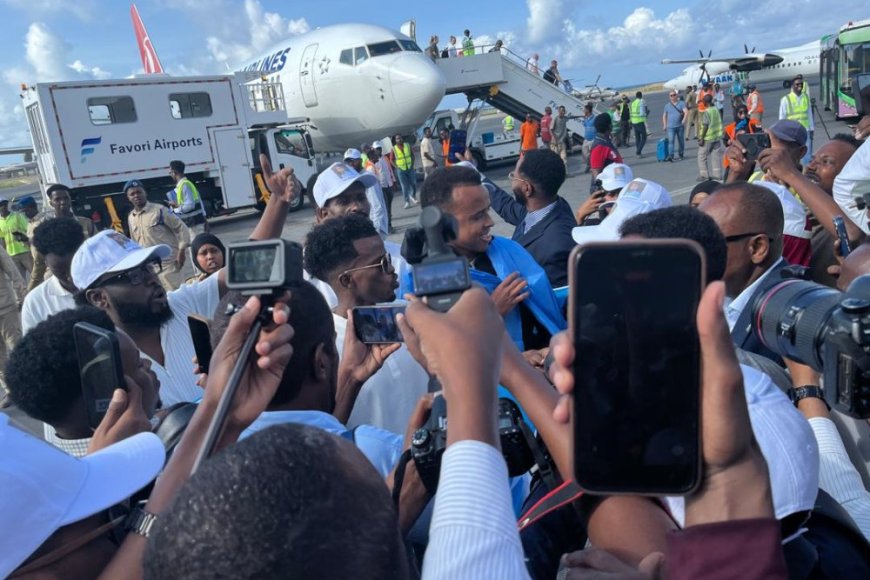 Umusifuzi Oman Artan yakiriwe nk'intwari nyuma yo kwangirwa kwinjira muri Amerika